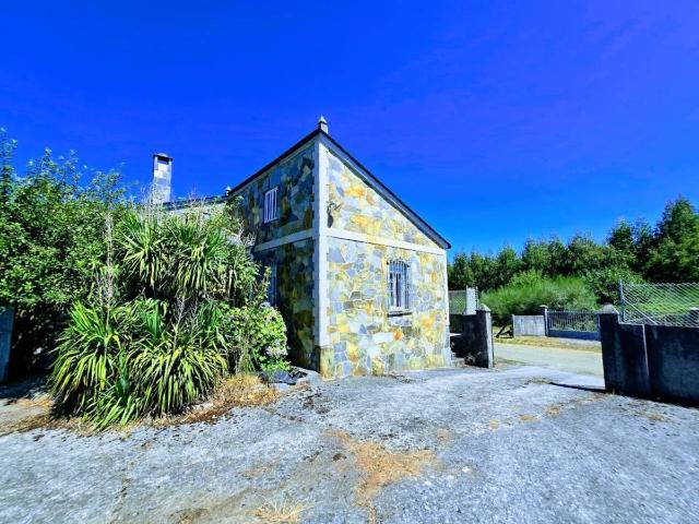 Casa chalet en Venta en Friol