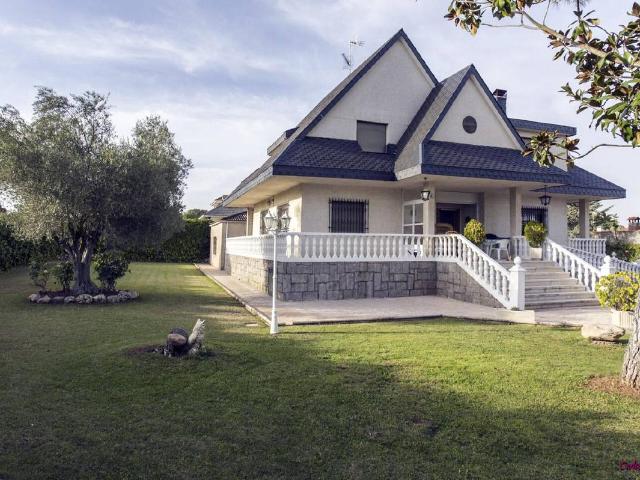 Casa chalet en Venta en Galindo y Perahuy