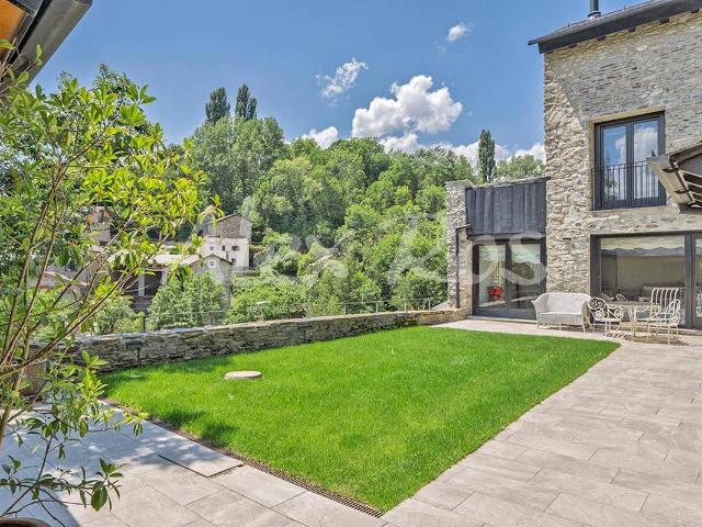 Casa chalet en Venta en Ger