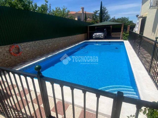 Casa chalet en Venta en Gójar