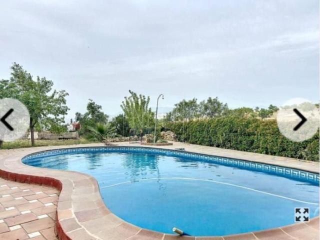 Casa chalet en Venta en Gójar