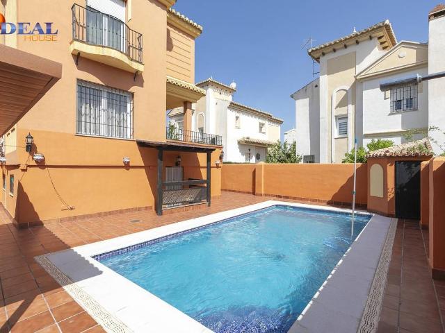 Casa chalet en Venta en Gójar