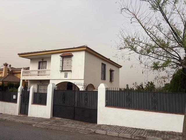 Casa chalet en Venta en Gójar