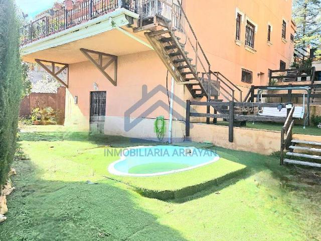 Casa chalet en Venta en Gójar