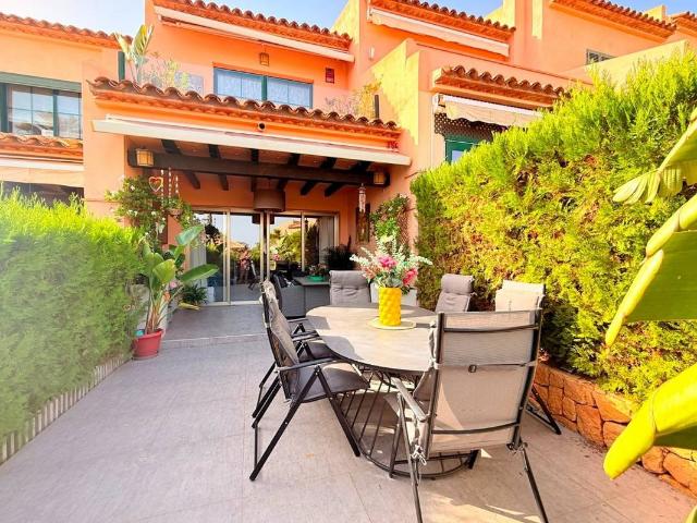 Casa chalet en Venta en Golf Bahía