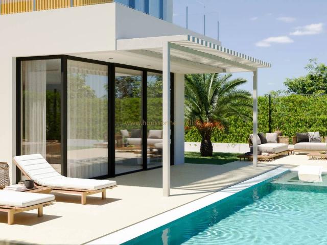 Casa chalet en Venta en Golf Bahía