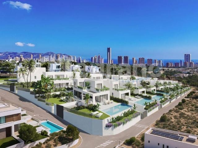Casa chalet en Venta en Golf Bahía