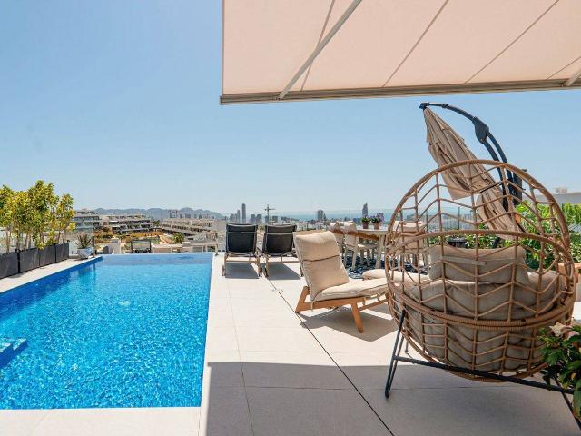 Casa chalet en Venta en Golf Bahía