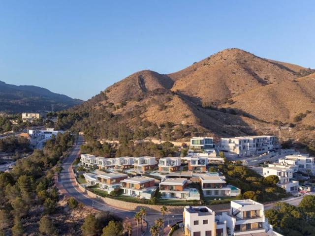 Casa chalet en Venta en Golf Bahía