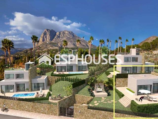 Casa chalet en Venta en Golf Bahía