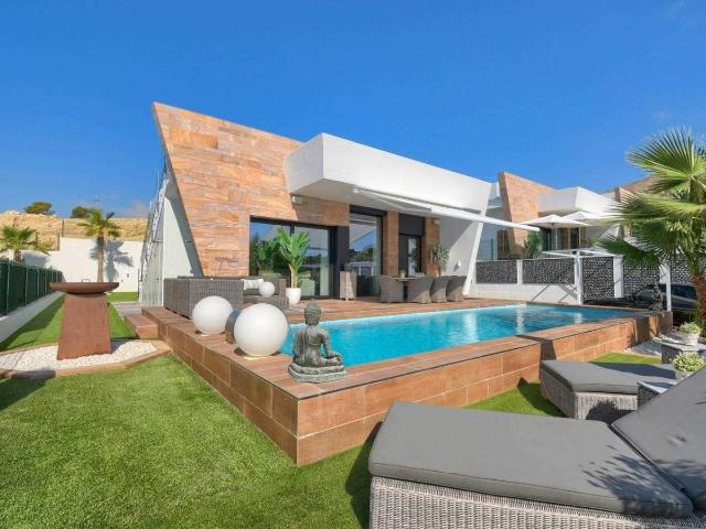 Casa chalet en Venta en Golf Bahía