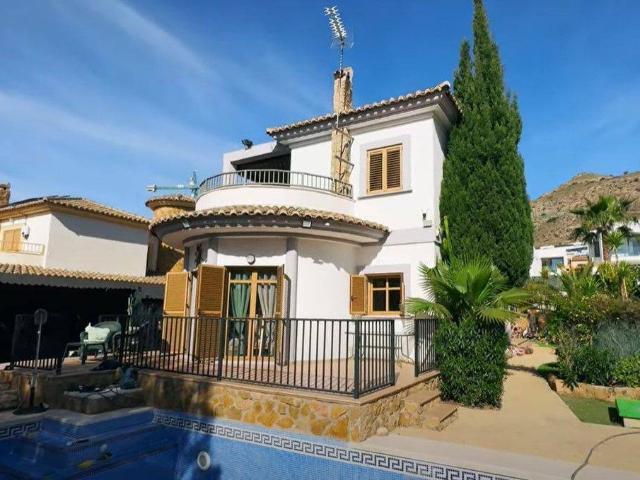 Casa chalet en Venta en Golf Bahía