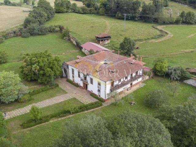 Casa chalet en Venta en Grado