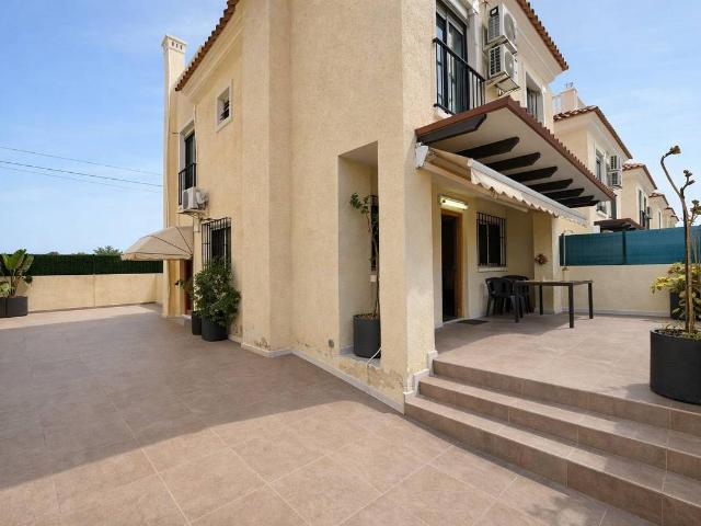 Casa chalet en Venta en Gran Vista Olivo de Oro
