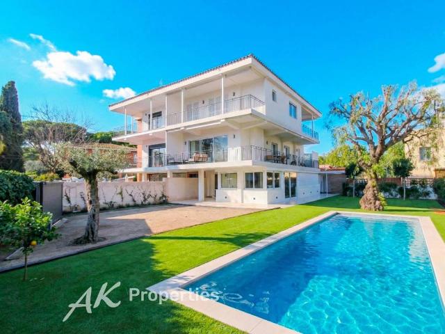 Casa chalet en Venta en Granvia Mar