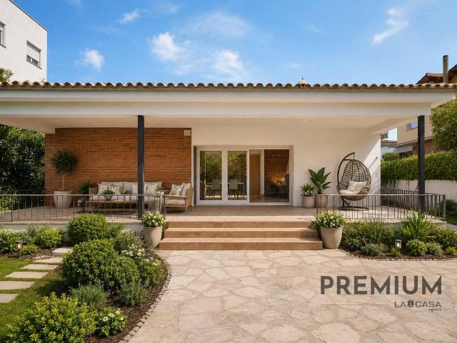 Casa chalet en Venta en Granvia Mar