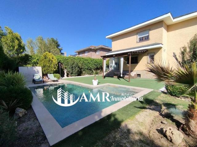 Casa chalet en Venta en Griñón