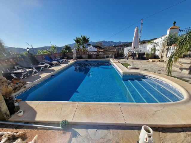 Casa chalet en Venta en Guaro