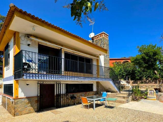 Casa chalet en Venta en Guillena pueblo