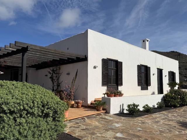 Casa chalet en Venta en Haría pueblo