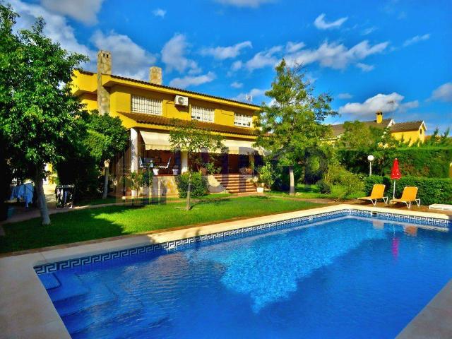 Casa chalet en Venta en Haygon Universidad