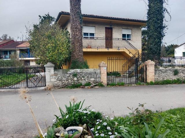 Casa chalet en Venta en Hazas de Cesto