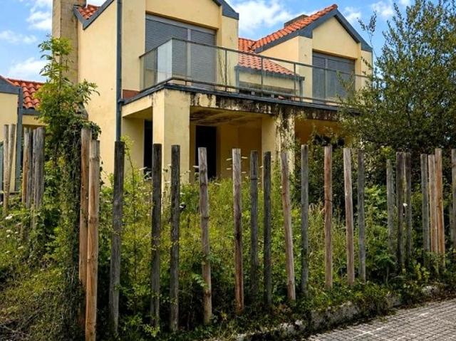 Amplio chalet con jardín y garaje, Hazas de Cesto