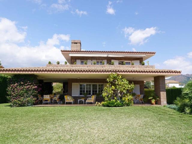 Casa chalet en Venta en Heliópolis
