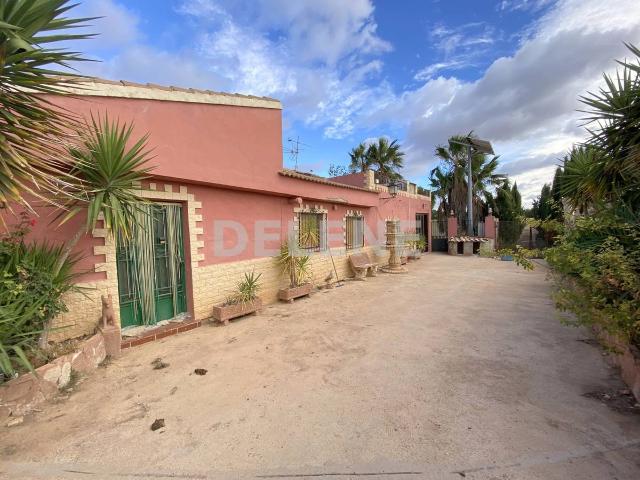 Casa chalet en Venta en Hellín
