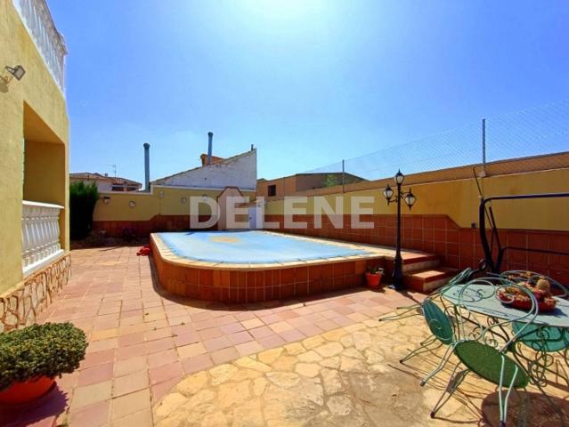Casa chalet en Venta en Hellín
