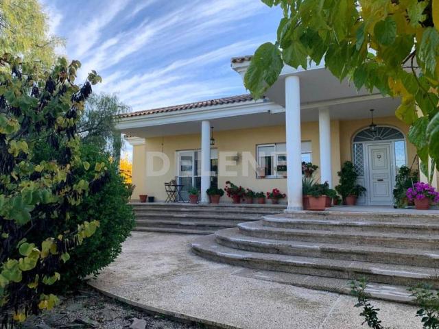 Casa chalet en Venta en Hellín