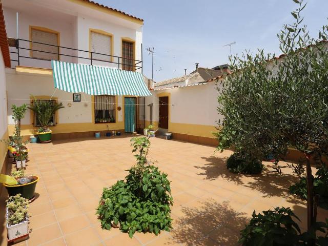 Casa chalet en Venta en Herencia
