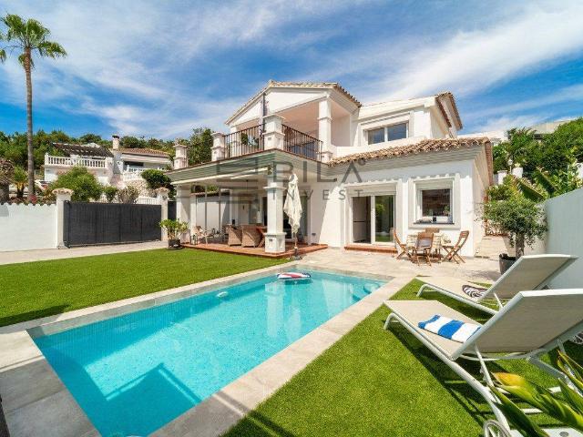 Casa chalet en Venta en Hipódromo Cerrado del Águila