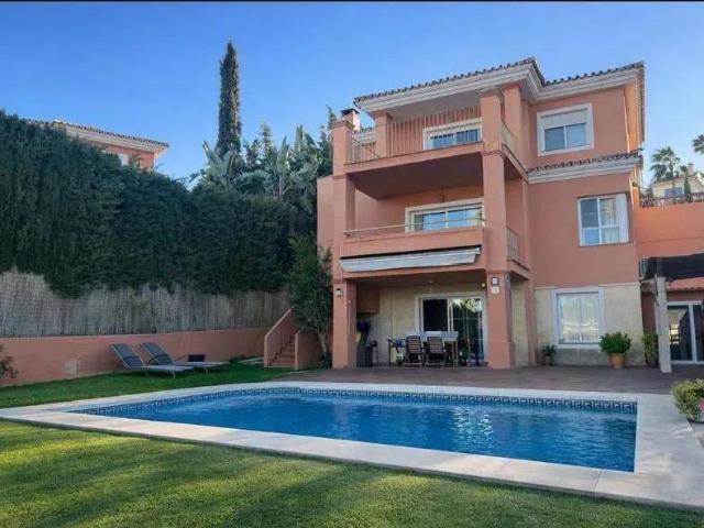 Casa chalet en Venta en Hipódromo Cerrado del Águila