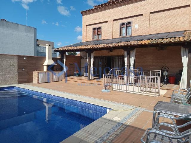 Casa chalet en Venta en Hispanoamérica Comunidades