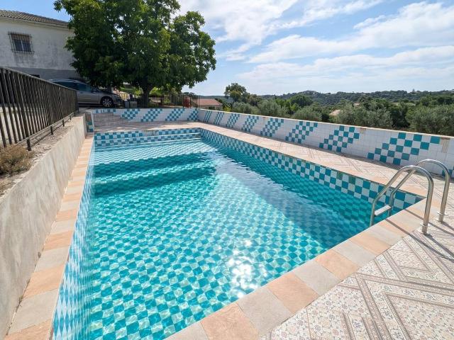 Casa chalet en Venta en Hontoba
