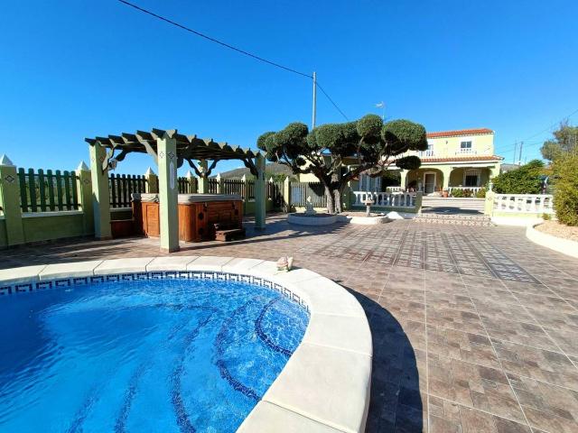 Casa chalet en Venta en Hondón de los Frailes