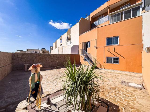 Casa chalet en Venta en Huércal de Almería