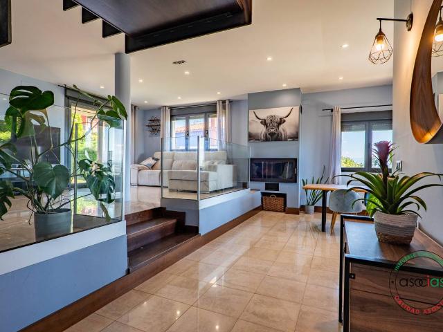 Casa chalet en Venta en Huerces