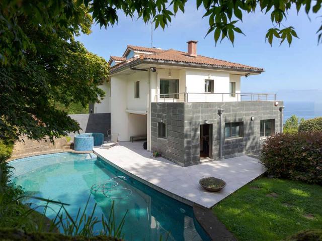 Casa chalet en Venta en Igeldo