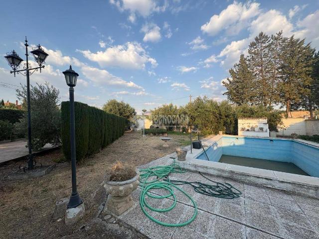 Casa chalet en Venta en Iznalloz