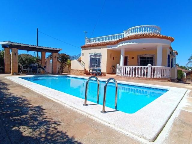 Casa chalet en Venta en Jacarilla