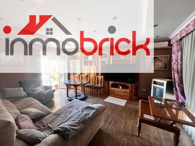 Casa chalet en Venta en Jardin Lucena