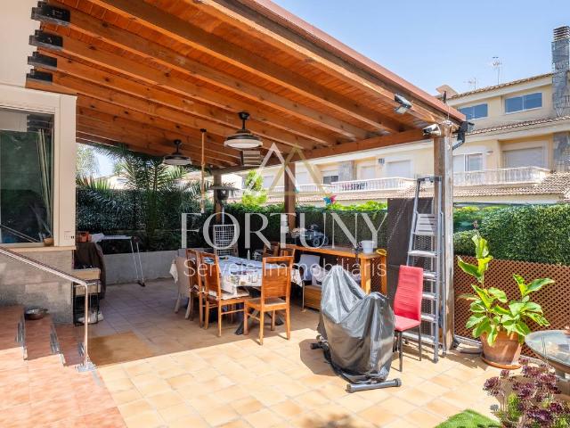 Casa chalet en Venta en Jardins de Vilafortuny Mas d'en Bosch