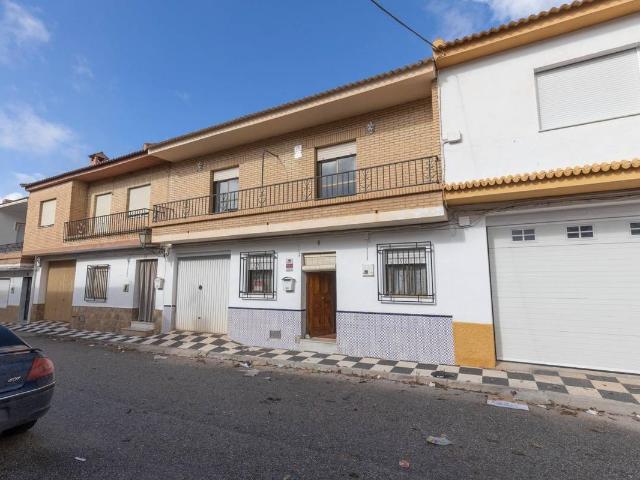 Casa chalet en Venta en Jayena