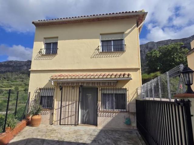 Casa chalet en Venta en La Vall de Gallinera