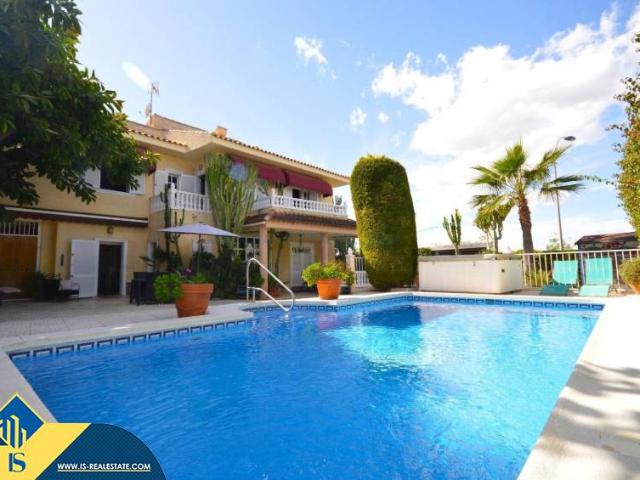 Casa chalet en Venta en La Veleta