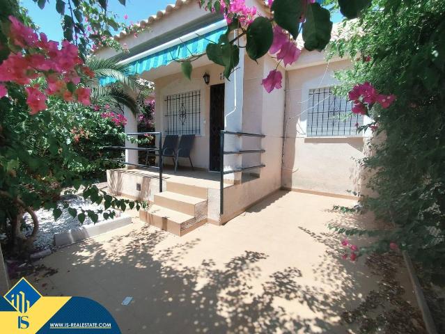Casa chalet en Venta en La Zenia