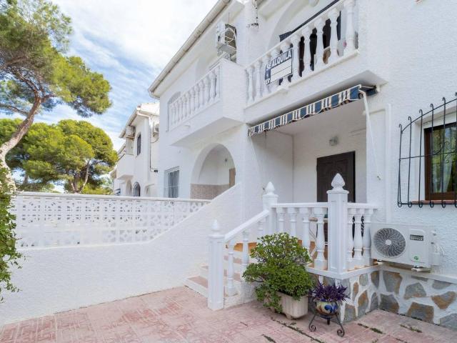 Casa chalet en Venta en La Zenia
