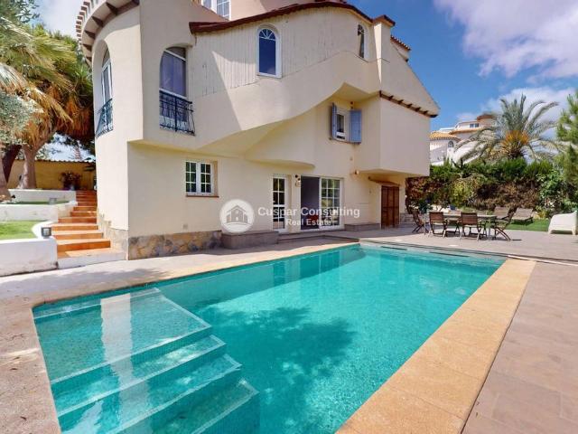 Casa chalet en Venta en La Zenia